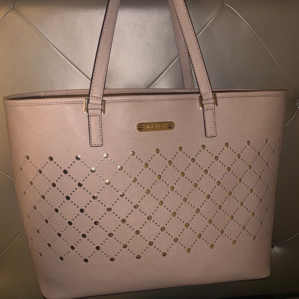 Micheal Kors LG carryall tote